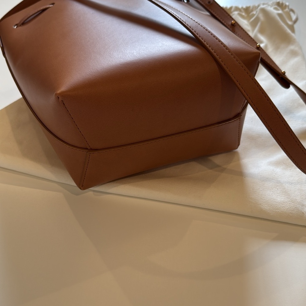 NWOT Mansur Gavriel Bucket Bag in Camel, vegan - Picture 6 of 6